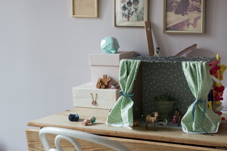 Vi byggde en scen och svävade i väg... 2 miniatyrscen2