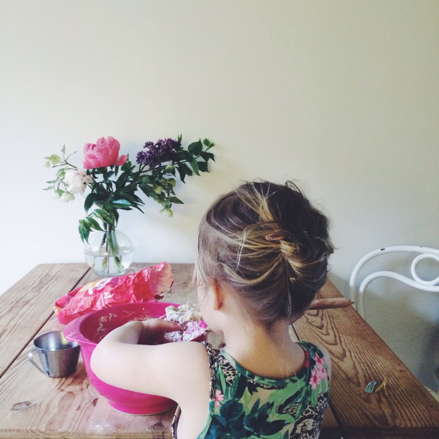 Blommor och frukostar i maj. 1 image-2