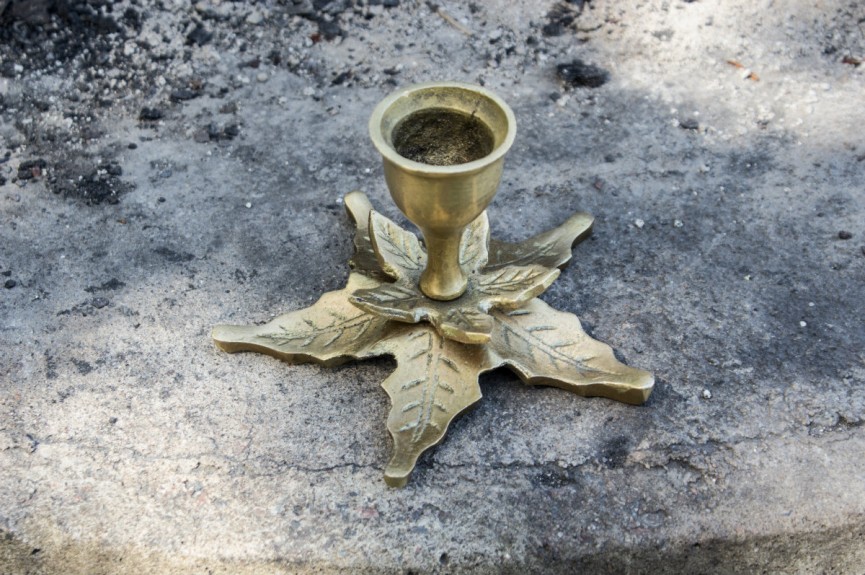 A la blad ljusstake 1200x797