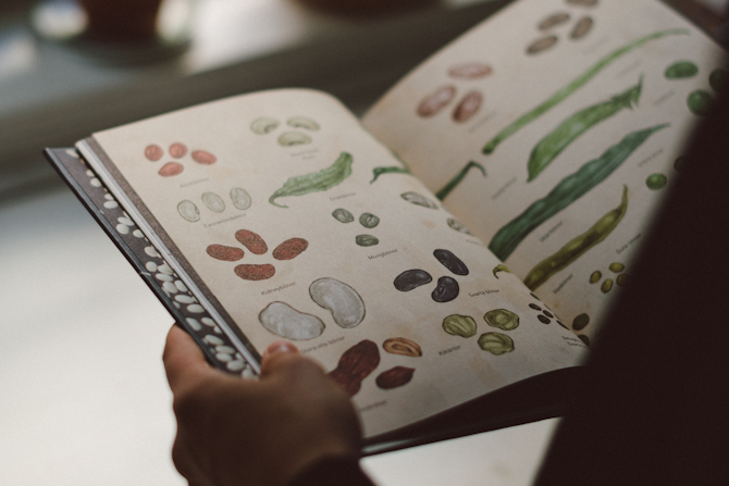 Banankaka och en ny kokbok 11 Banana cake by Babes in Boyland