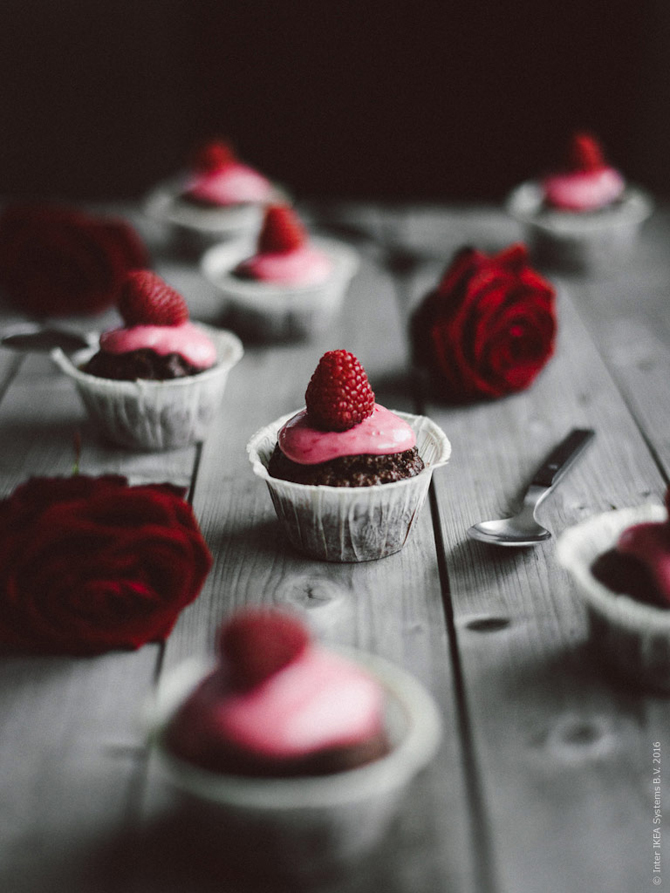 Chocolate cupcakes with raspberry frosting by Babes in Boyland