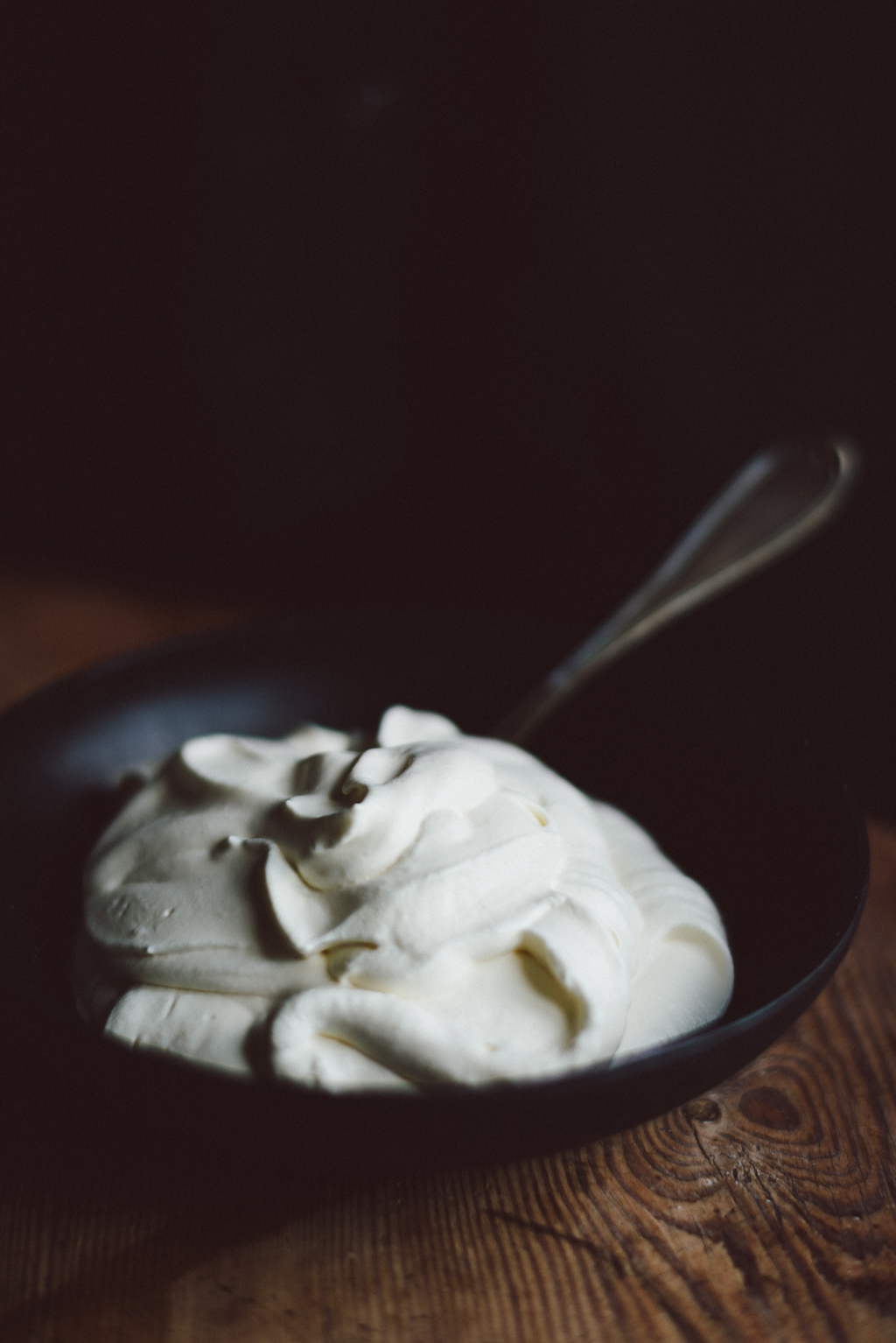 Raw björnbärspaj 5 Raw black berry cake by Babes in Boyland