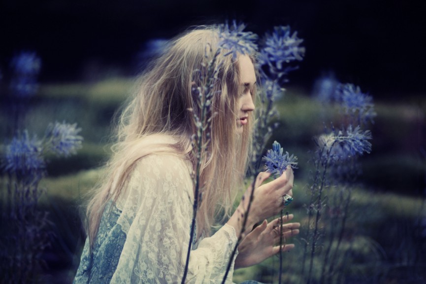 Focus on the powerful, euphoric, magical, synchronistic, beautiful parts of life, and the universe will keep giving them to you. 1 _Q3A6189_Isabell_N_Wedin_21x30