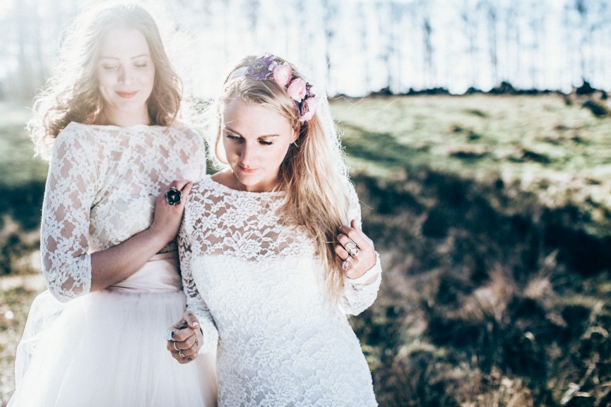 På tåget med sia 8 tekla dresses web februari--14