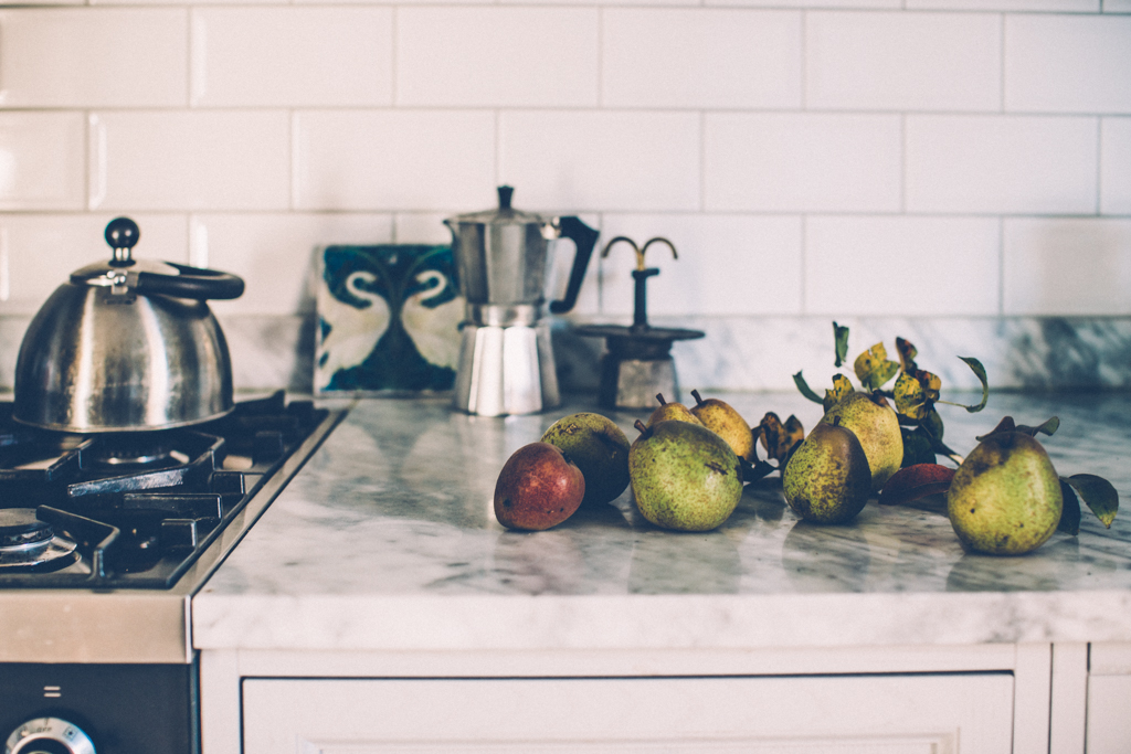 kanske en päronpaj med kolatäcke 6 kitchen_Kristin_ lagerqvist-5112