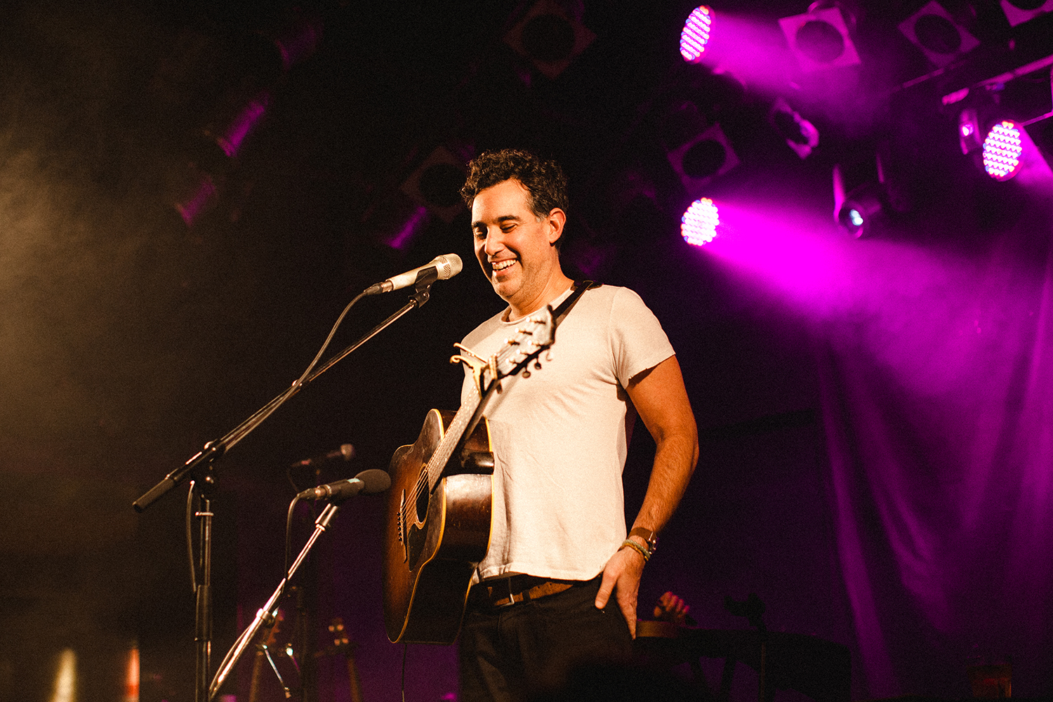 Joshua Radin 13 JoshuaRadin_hannaskoog_15