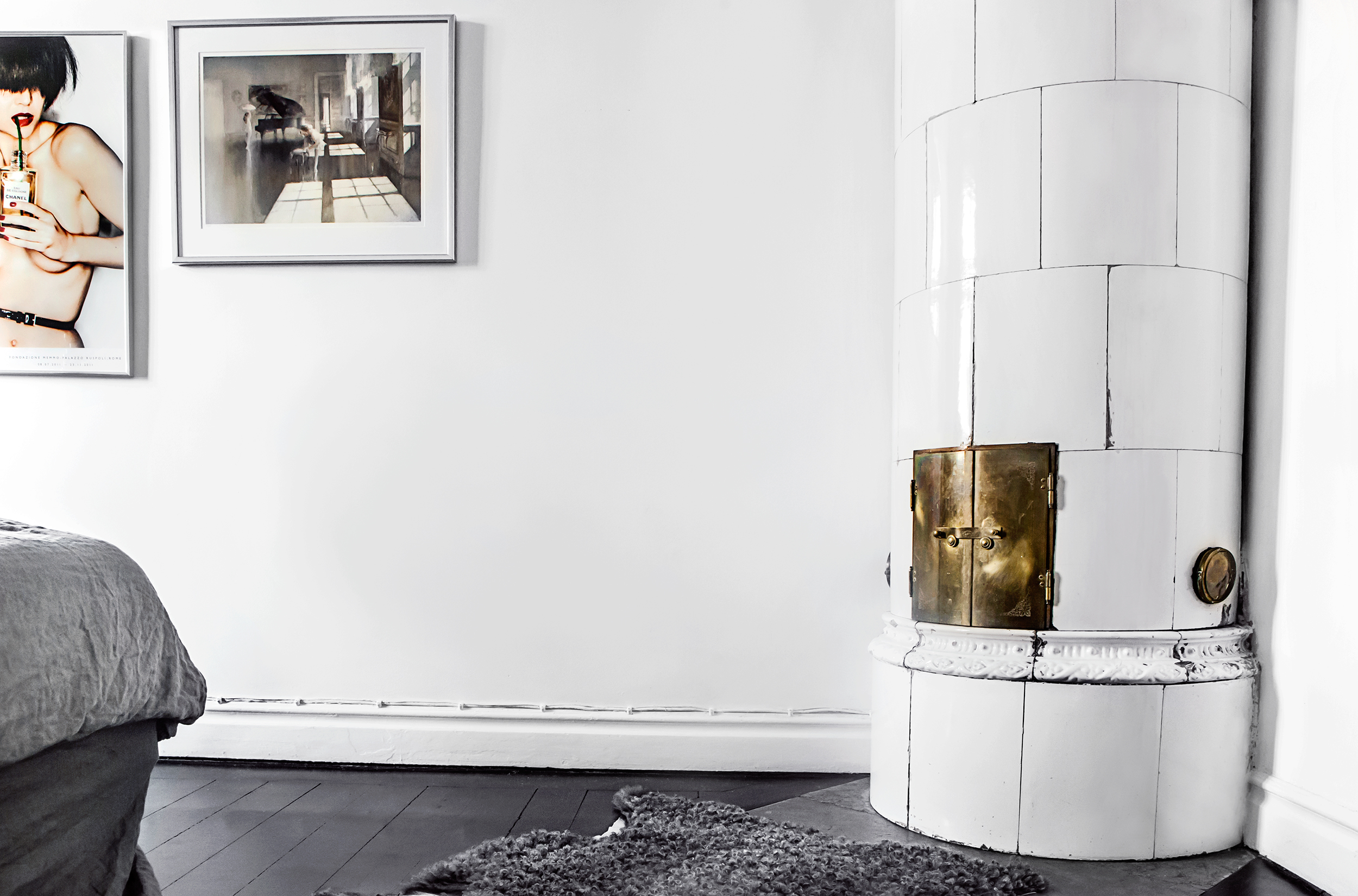 Kakelugnar och mörkt trägolv 11 Fantastic Frank, photo Anna Malmberg