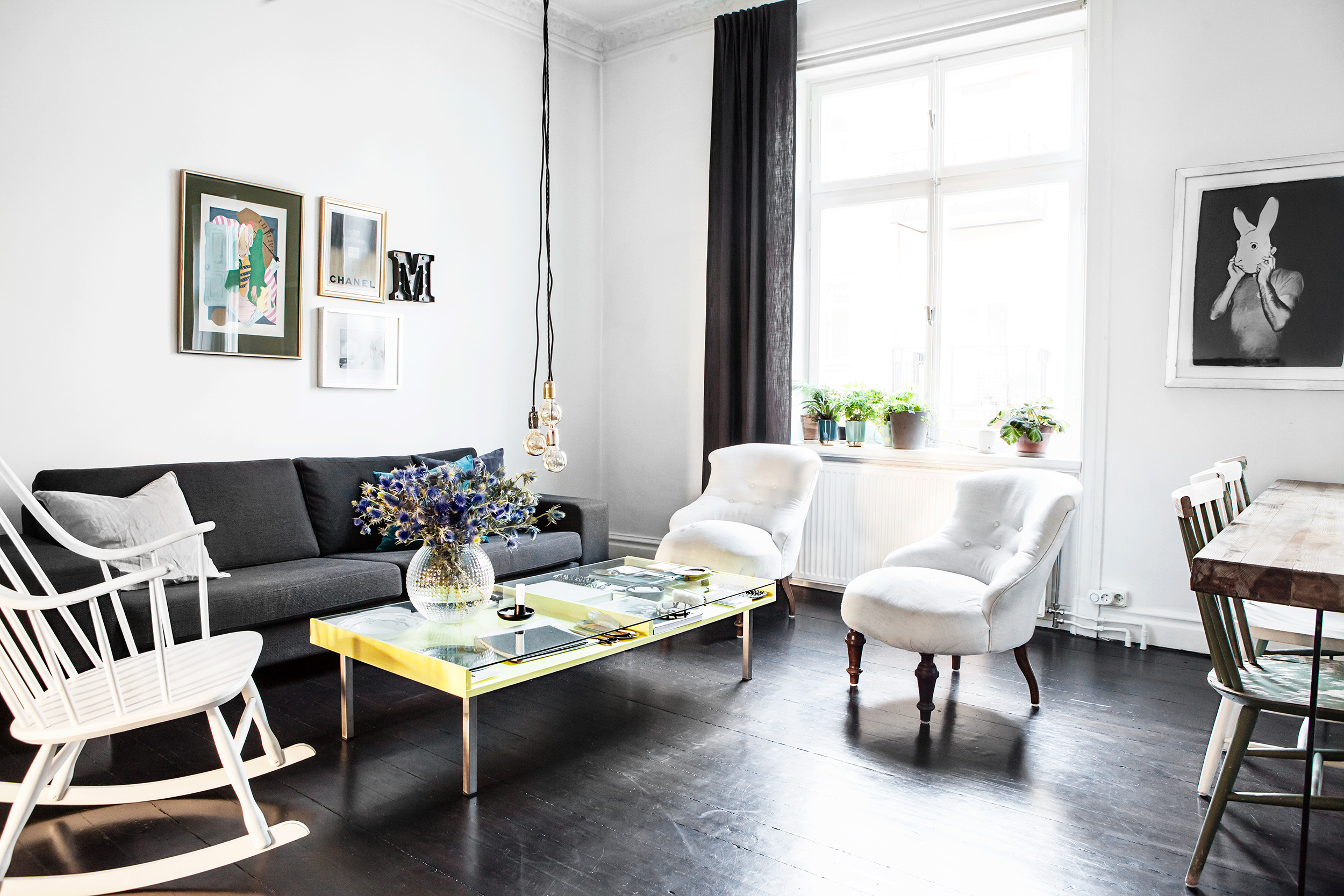 Kakelugnar och mörkt trägolv 4 Fantastic Frank, photo Anna Malmberg