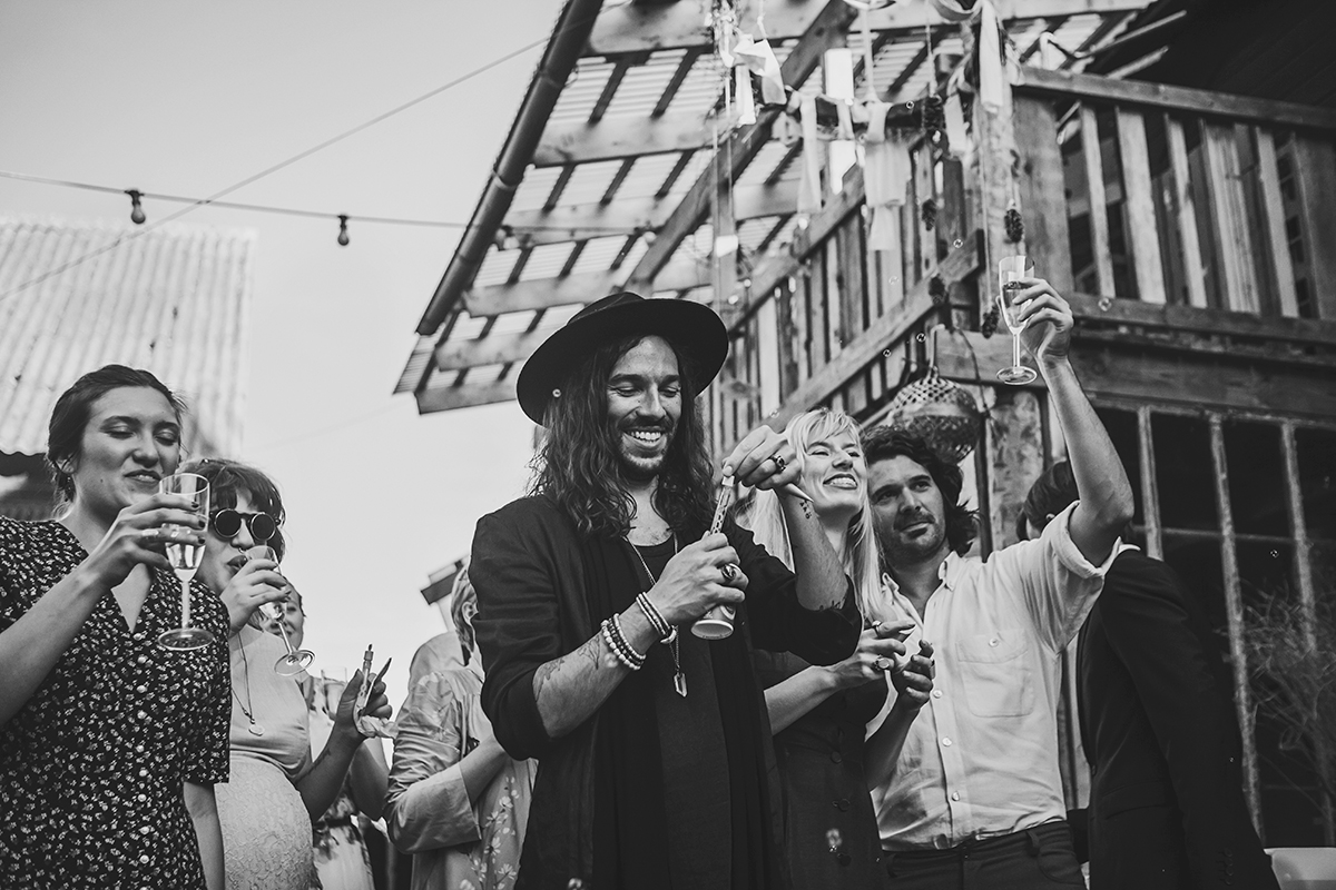 Anton's and Maria's bohemian wedding photo: Anna Malmberg n°09