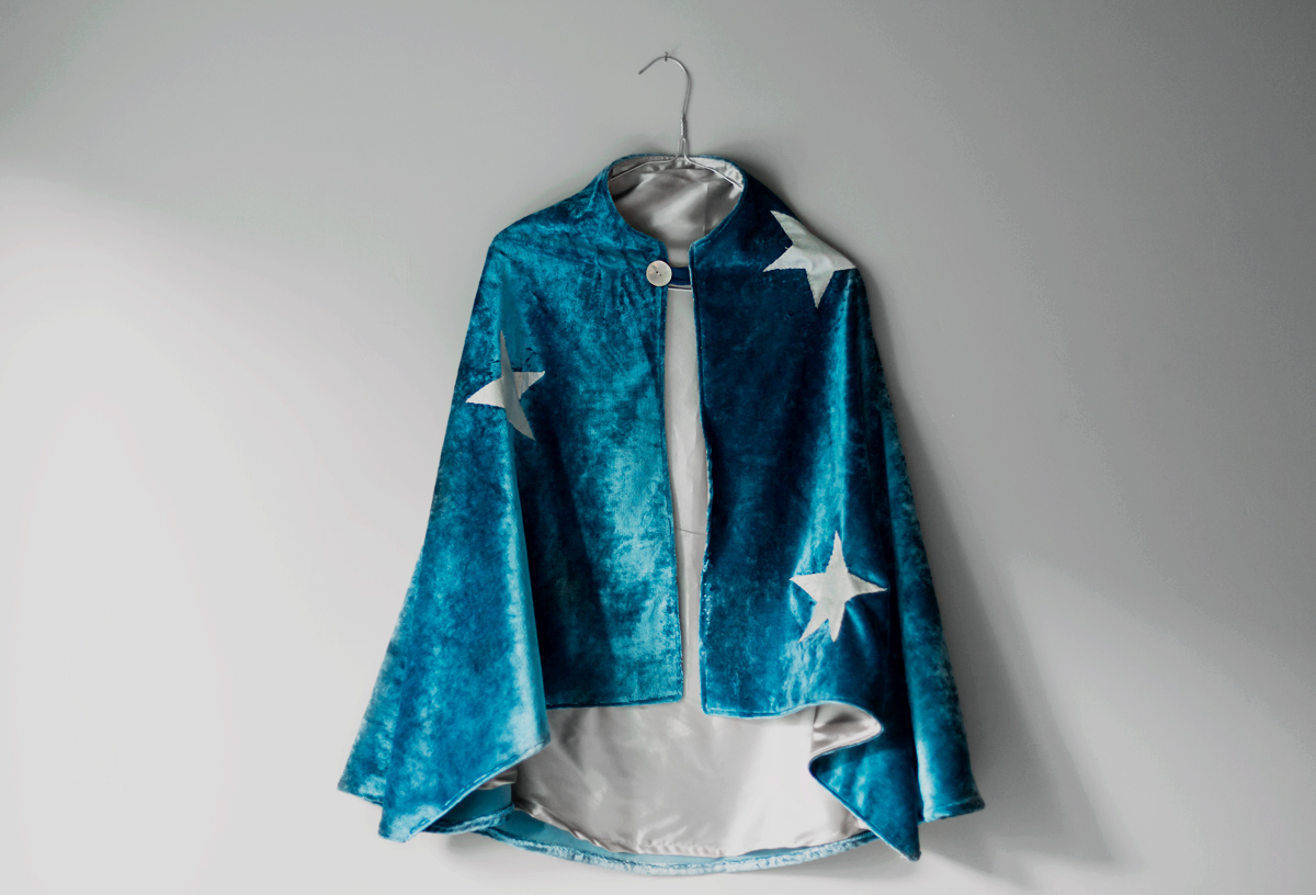 Magic cape diy copyright 2016 Anna Malmberg