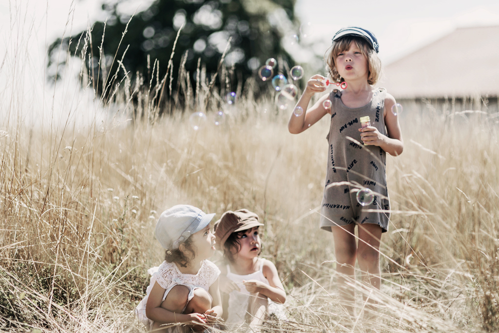 Summer kids copyright 2017 Anna Malmberg 4