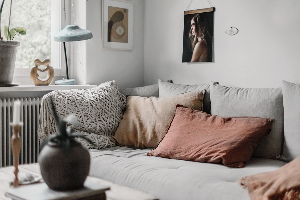 Sofa copyright 2017 Anna Malmberg