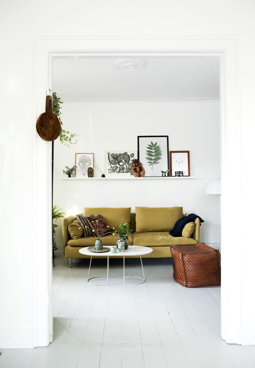 sennepsgul-sofa-lejlighed-osterbro-kobenhavn-HpLC1sdCjZCen1Z_6EeZ0g