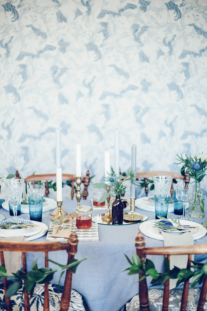 Duka med blåa toner i jul 6 juldukning blue volang