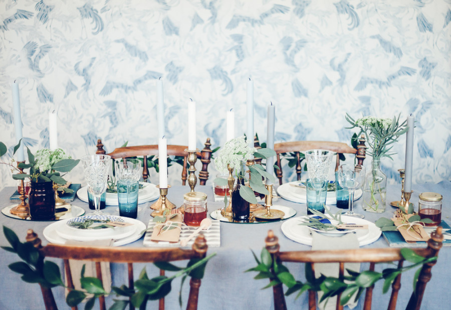 Duka med blåa toner i jul 1 volang-dukning-900x618