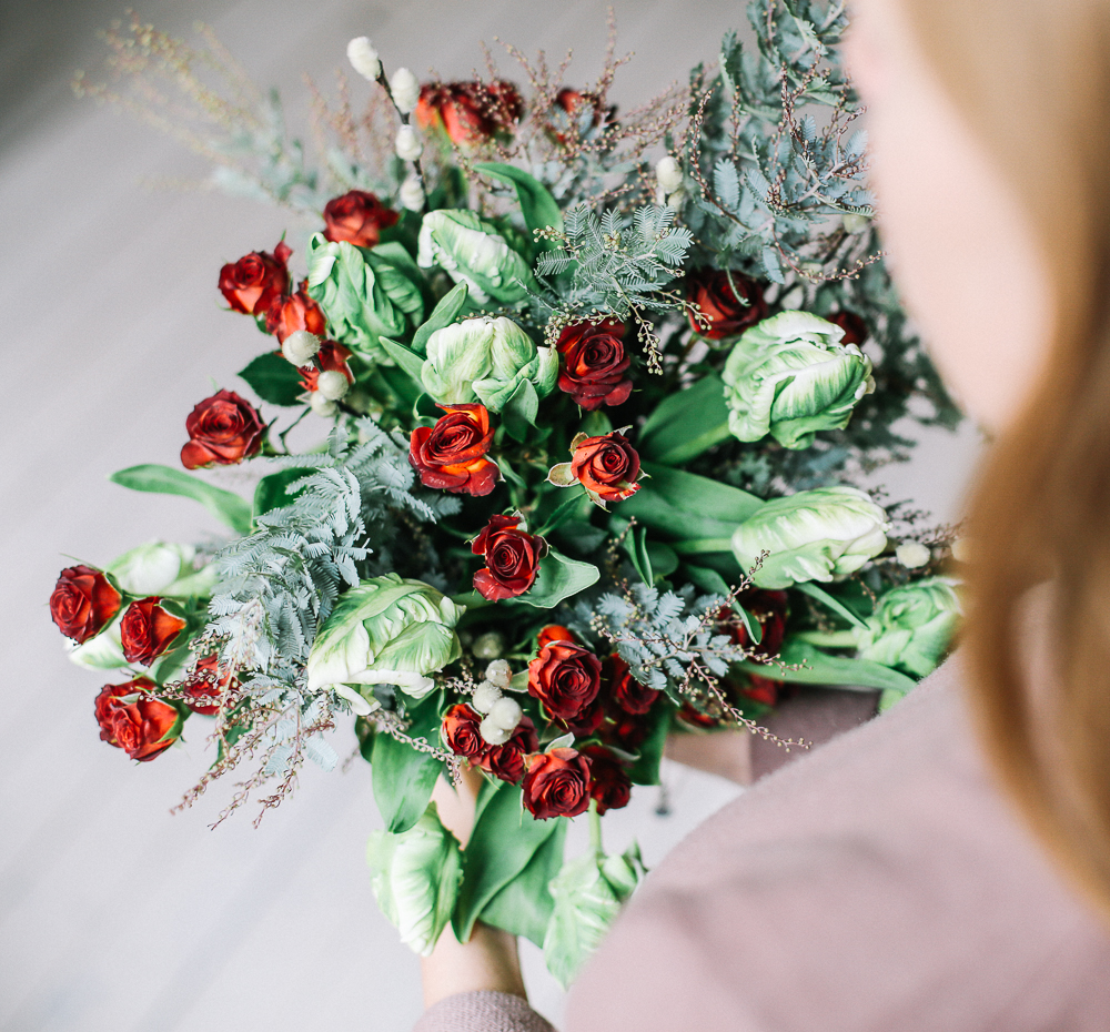 min fredagsbukett dec Min fredagsbukett i december med kvistrosor, mimosa och tulpaner