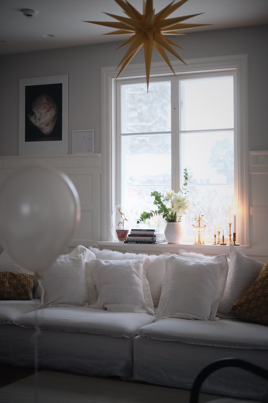 E1CF2776 D279 4F53 85BB 628B72EB73FC Soffa i linne, liten tomte inne