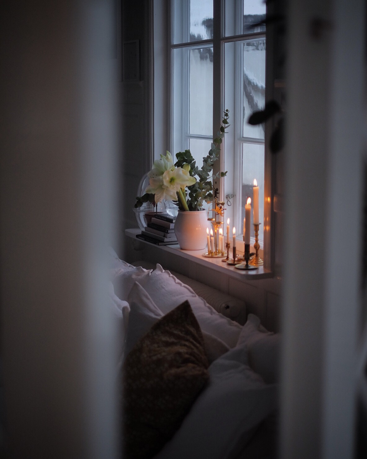 img 7380 Soffa i linne, liten tomte inne
