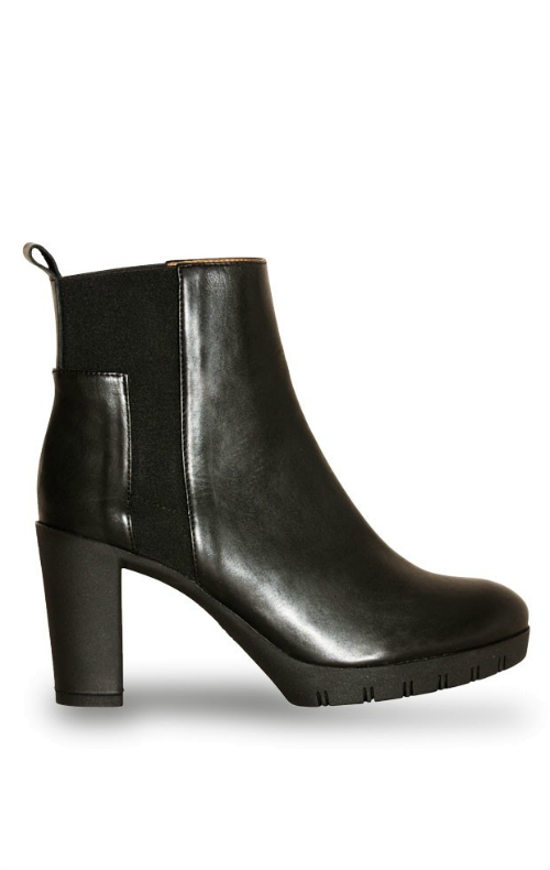 rodebjer_fw15_beta_black_side_f3_1