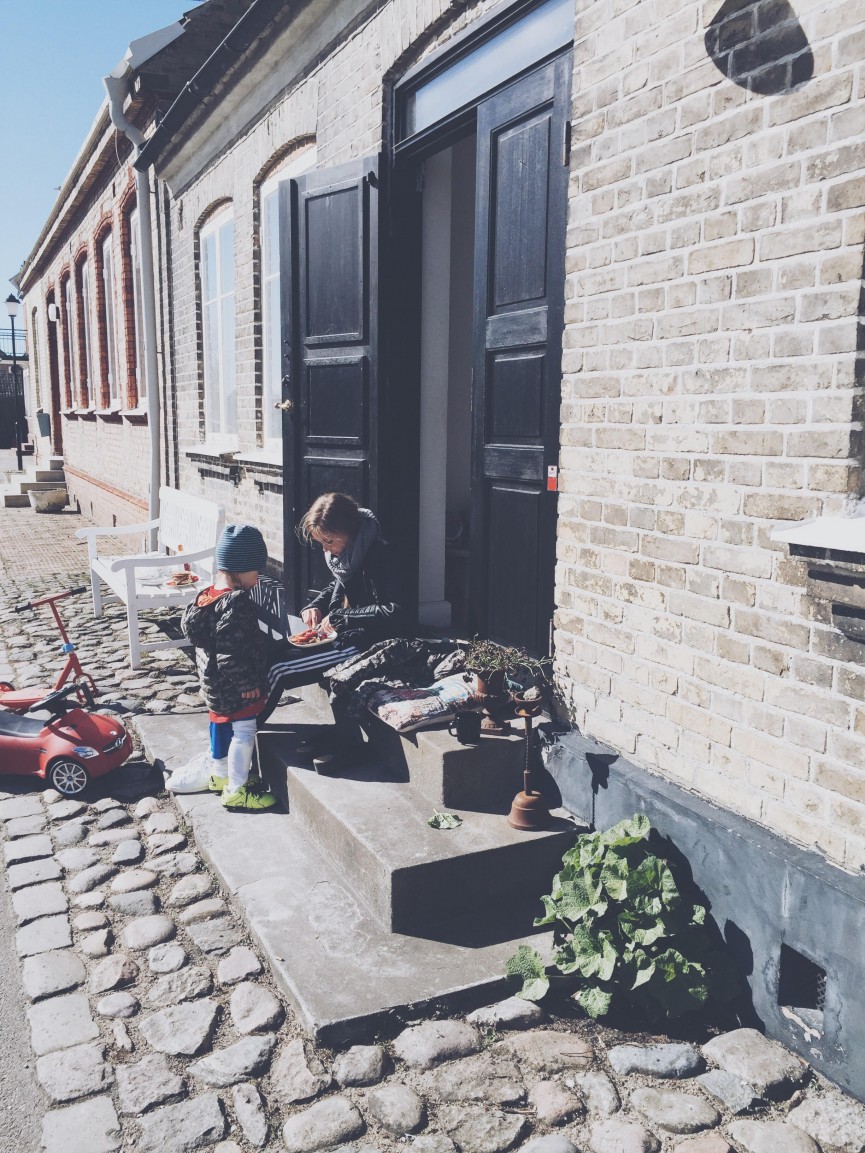 Hejdå April! 17 {"DeviceAngle":0.03162559121847153} Processed with VSCO with a5 preset