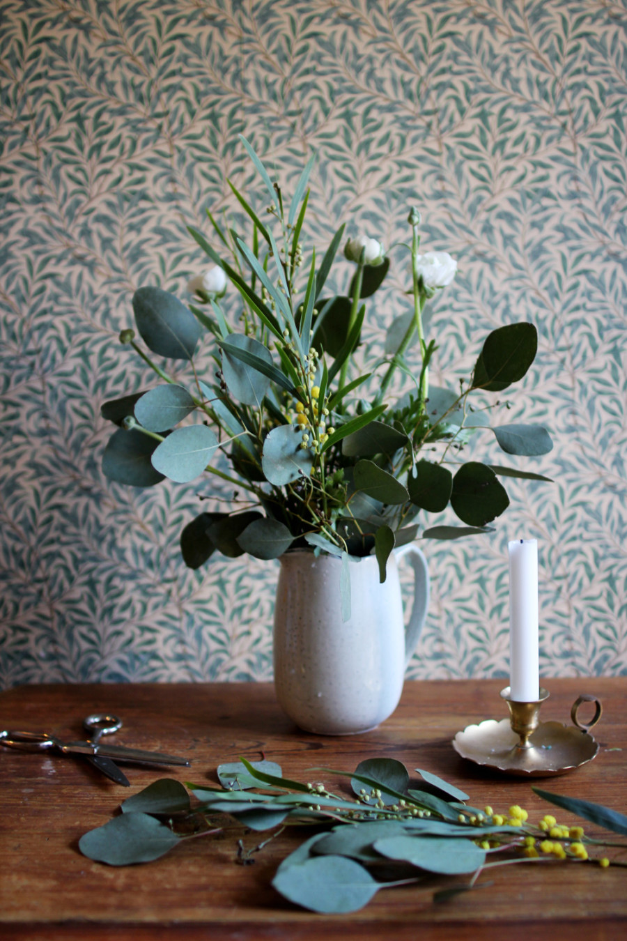 bukett med eucalyptus och mimosa Fotoutmaning i mars av Hanna Wendelbo